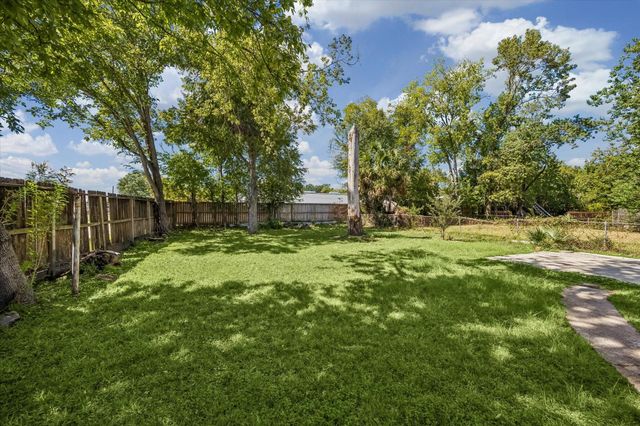6813 Appleton Street, Houston, TX 77022