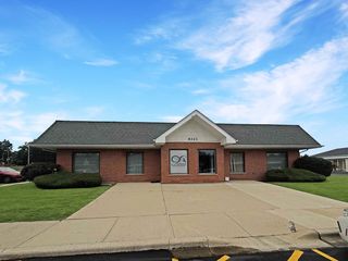 6321 Fairview Avenue B, Westmont, IL 60559