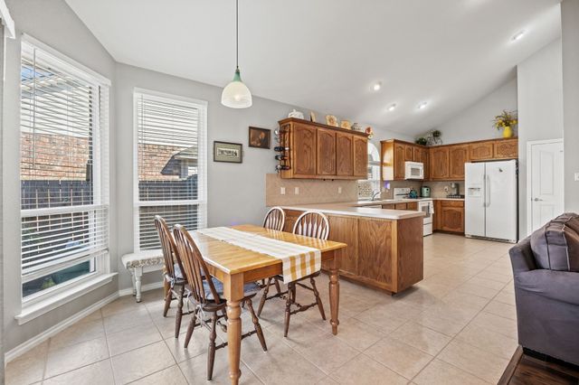 12717 Hannahsville Lane, Fort Worth, TX 76244