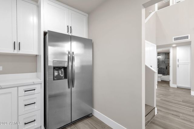 4730 W NORTHERN Avenue 1106, Glendale, AZ 85301