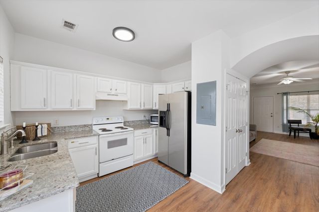 1758 Lincoya Bay Dr, Nashville, TN 37214