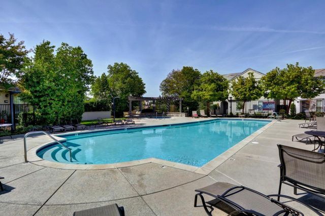 88 Talmont Cir, Roseville, CA 95678