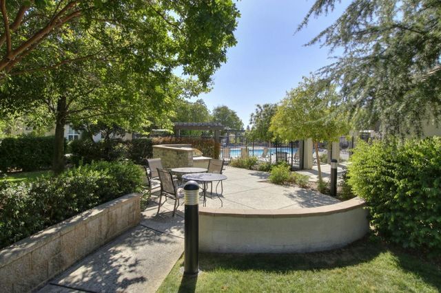 88 Talmont Cir, Roseville, CA 95678