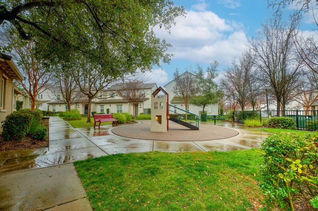 88 Talmont Cir, Roseville, CA 95678
