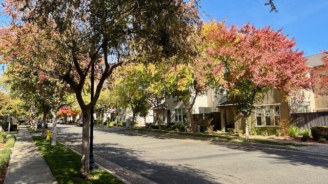 88 Talmont Cir, Roseville, CA 95678
