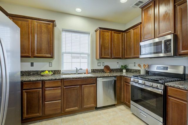 88 Talmont Cir, Roseville, CA 95678