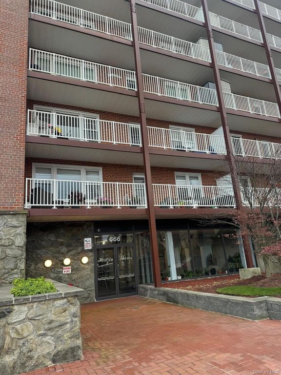 666 Shore Road, Long Beach, NY 11561