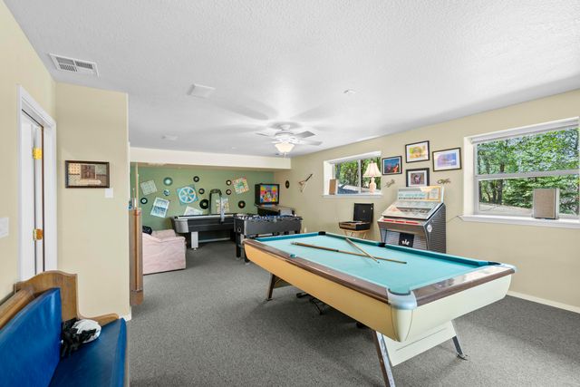 466 Three Pines Road, Grants Pass, OR 97526