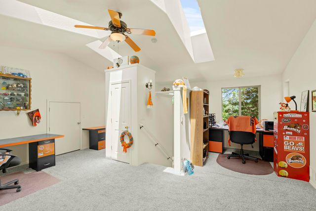 466 Three Pines Road, Grants Pass, OR 97526