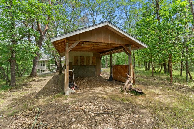 466 Three Pines Road, Grants Pass, OR 97526