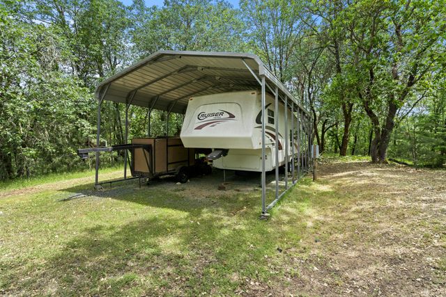 466 Three Pines Road, Grants Pass, OR 97526