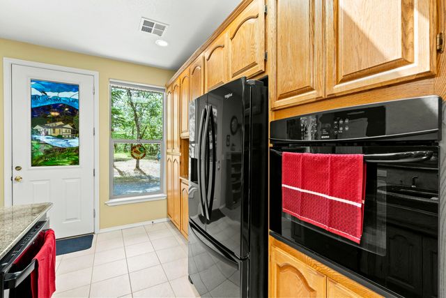 466 Three Pines Road, Grants Pass, OR 97526