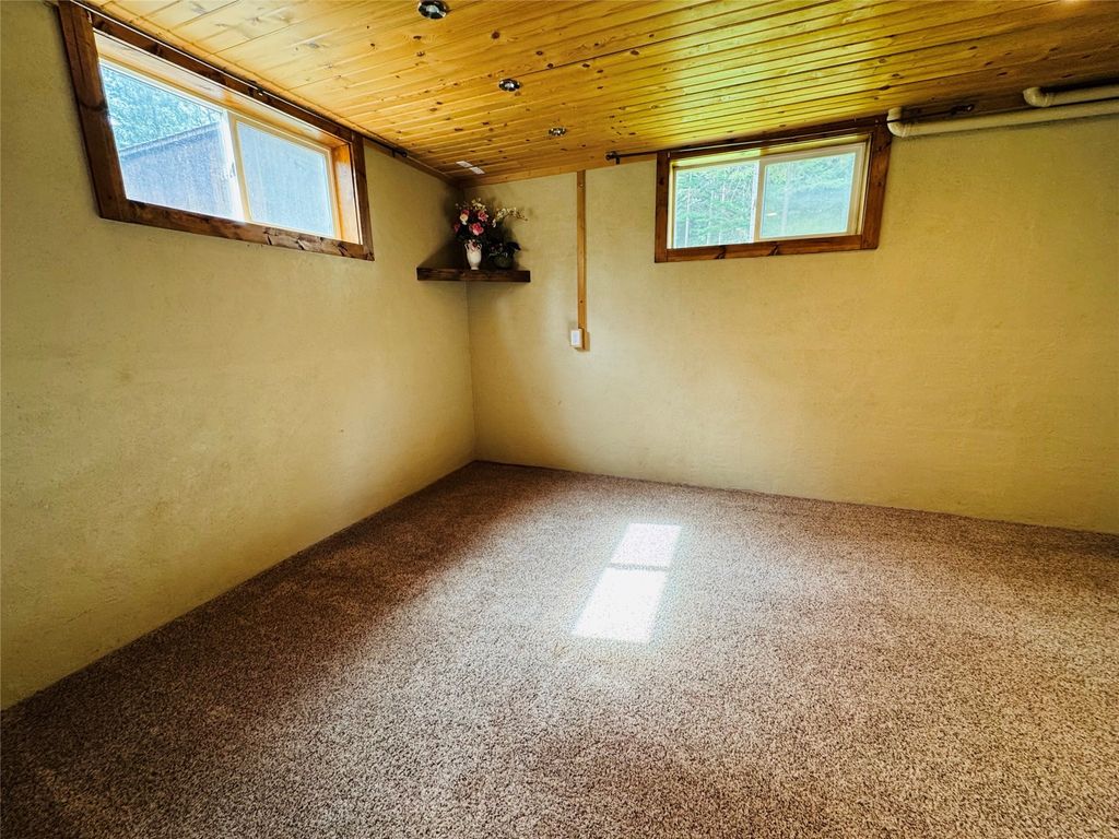 Image 40 of property listing at 56 Mt Highway 200, Heron, MT 59844
