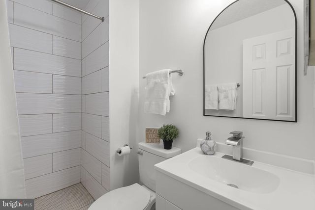 10637 CAMPUS WAY S, Upper Marlboro, MD 20774