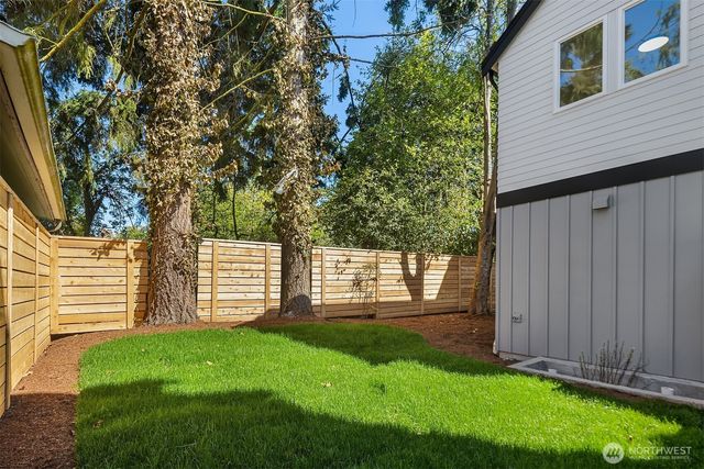 7330 25th Avenue NW, Seattle, WA 98117