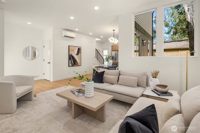 7330 25th Avenue NW, Seattle, WA 98117