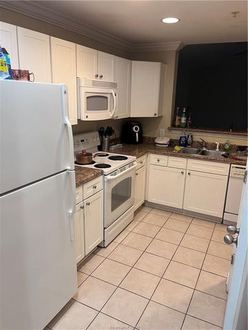 1725 Harvey Mitchell Parkway S 2233, College Station, TX 77840