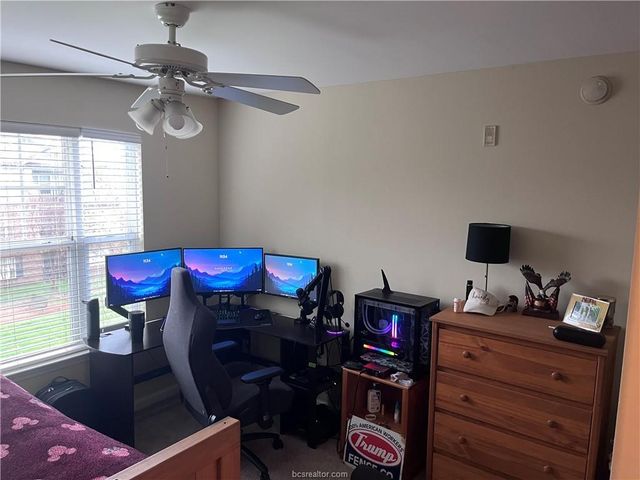 1725 Harvey Mitchell Parkway S 2233, College Station, TX 77840