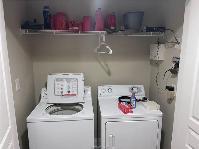 1725 Harvey Mitchell Parkway S 2233, College Station, TX 77840