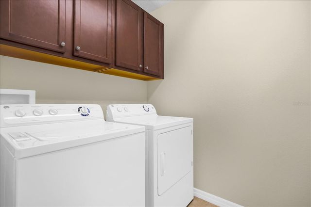 8943 HILDRETH AVENUE, Orlando, FL 32832