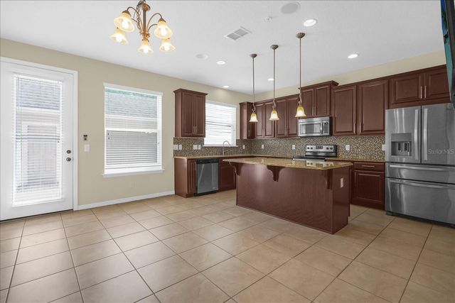 8943 HILDRETH AVENUE, Orlando, FL 32832