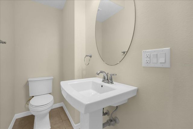 8943 HILDRETH AVENUE, Orlando, FL 32832