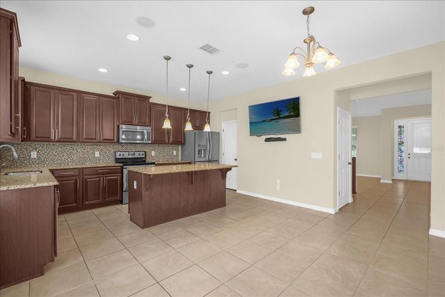 8943 HILDRETH AVENUE, Orlando, FL 32832