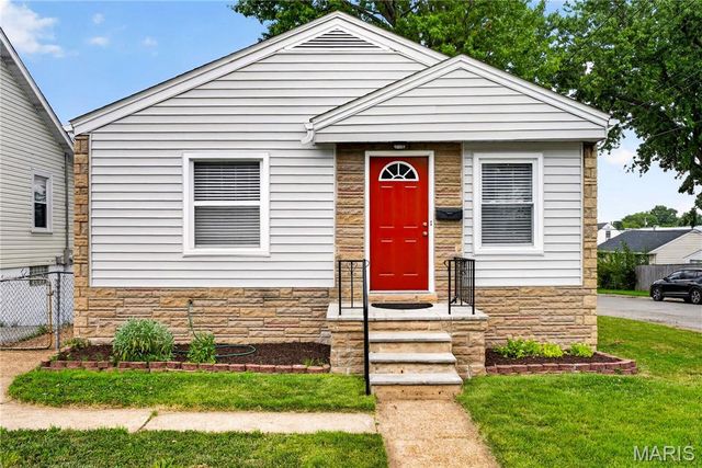 3345 Macklind Avenue, St Louis, MO 63139