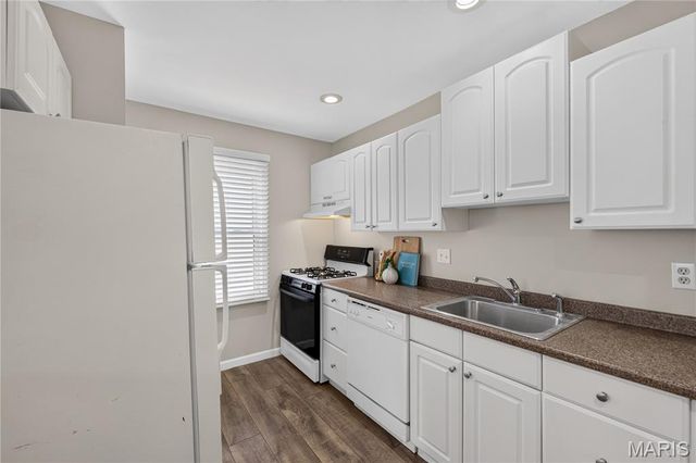 3345 Macklind Avenue, St Louis, MO 63139