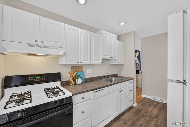 3345 Macklind Avenue, St Louis, MO 63139