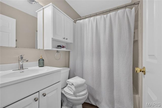 3345 Macklind Avenue, St Louis, MO 63139