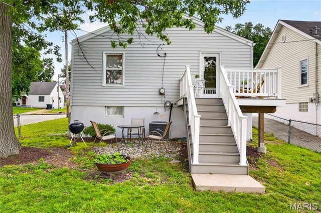 3345 Macklind Avenue, St Louis, MO 63139