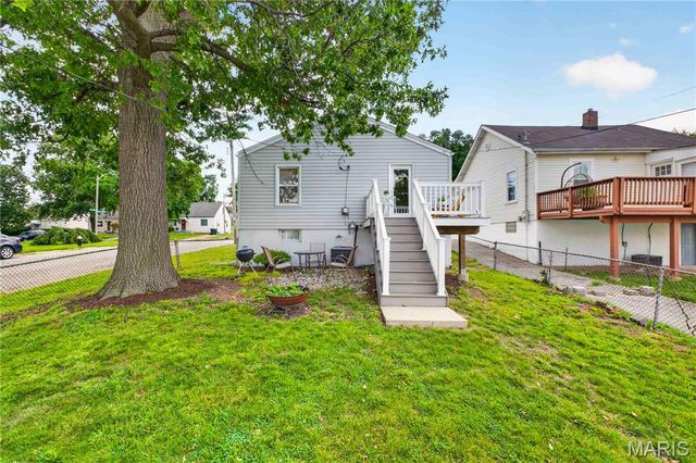 3345 Macklind Avenue, St Louis, MO 63139