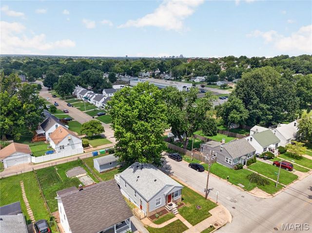 3345 Macklind Avenue, St Louis, MO 63139