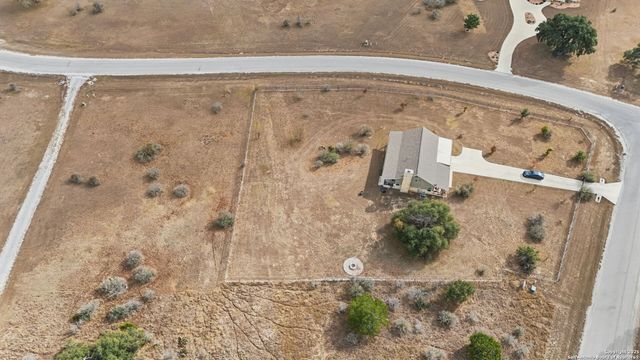 116 Martingale Trail, Bandera, TX 78003