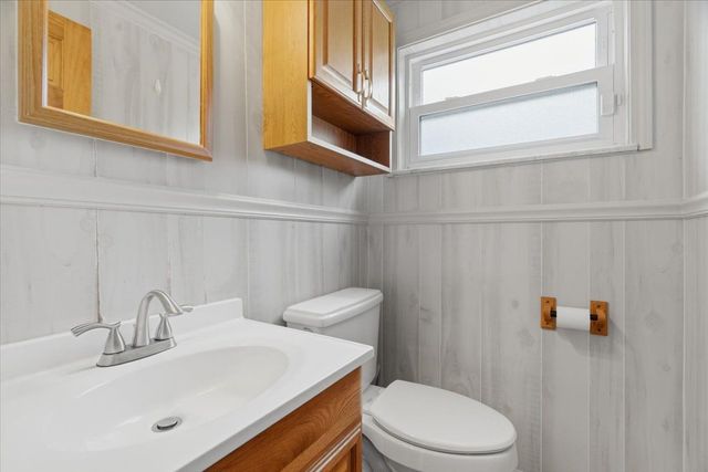 13 Cabindale Dr, Kennedy Twp, PA 15136