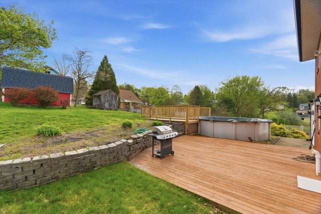 13 Cabindale Dr, Kennedy Twp, PA 15136