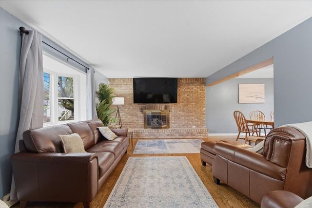 13 Cabindale Dr, Kennedy Twp, PA 15136
