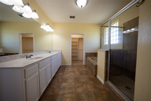 1429 County Road 140, Whitesboro, TX 76273
