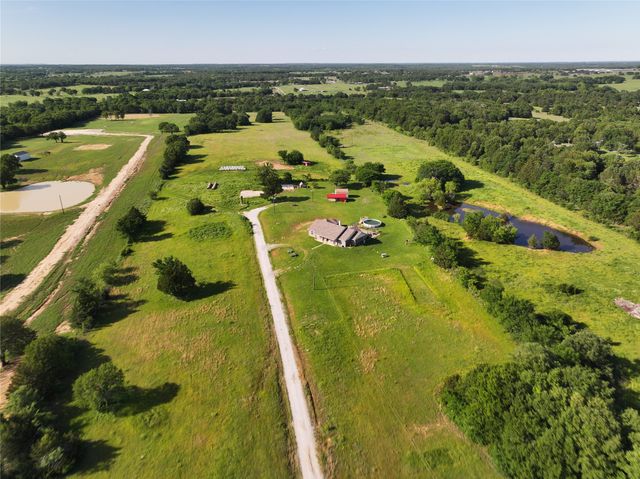 1429 County Road 140, Whitesboro, TX 76273