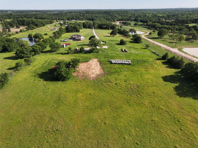 1429 County Road 140, Whitesboro, TX 76273