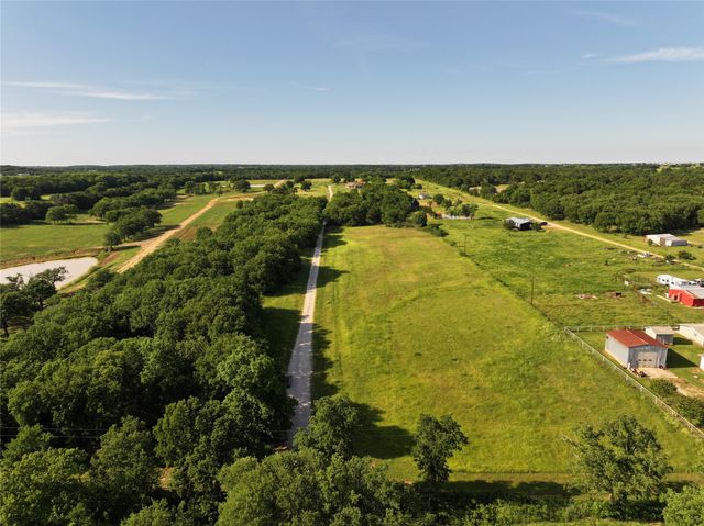 1429 County Road 140, Whitesboro, TX 76273