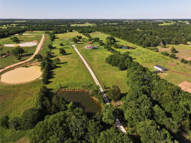 1429 County Road 140, Whitesboro, TX 76273