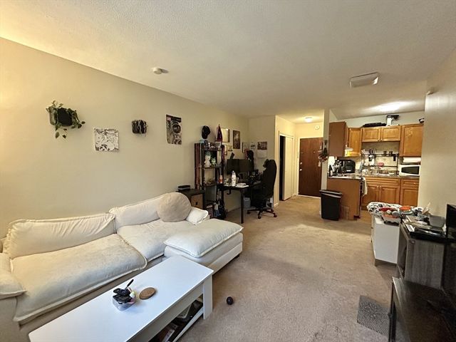 720 Bennington 104, Boston, MA 02128