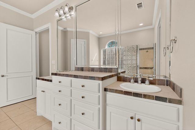 2234 Southern Oaks Drive, Cedar Hill, TX 75104