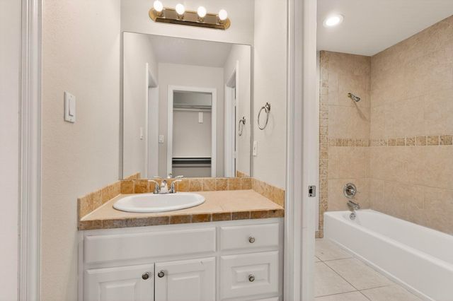 2234 Southern Oaks Drive, Cedar Hill, TX 75104