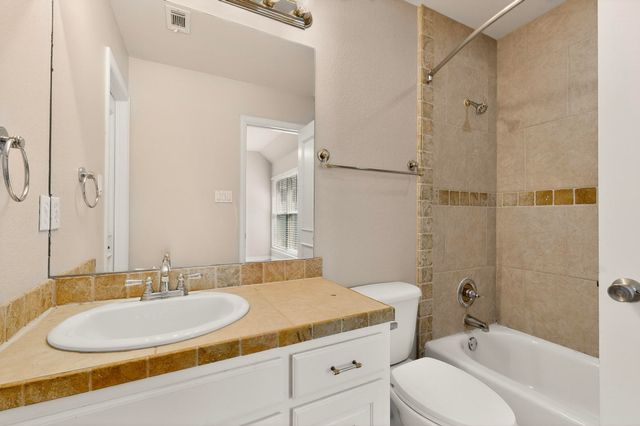 2234 Southern Oaks Drive, Cedar Hill, TX 75104