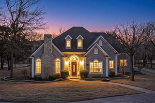 2234 Southern Oaks Drive, Cedar Hill, TX 75104