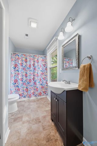 111 Rachel Drive, Huntsville, AL 35806