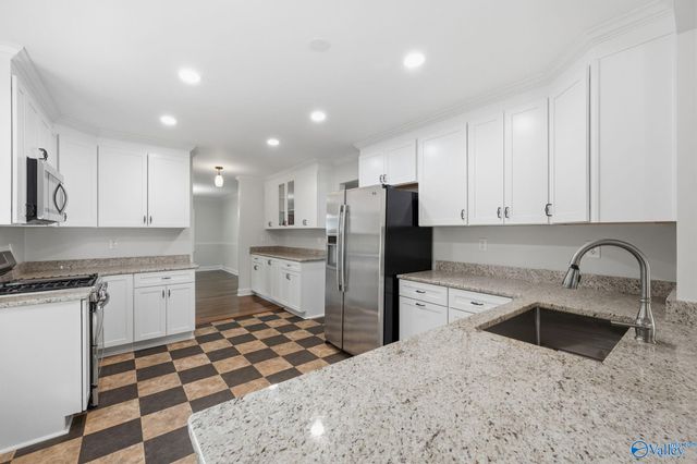 111 Rachel Drive, Huntsville, AL 35806